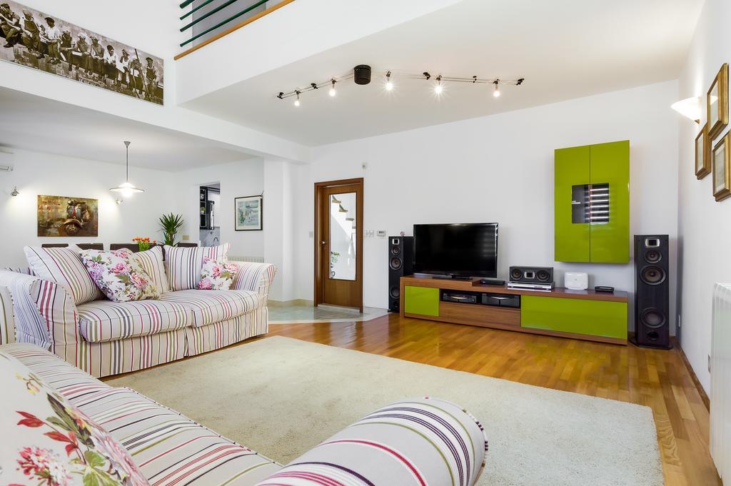 Kuca Za Odmor Kuzmanic Villa Kastela Dış mekan fotoğraf