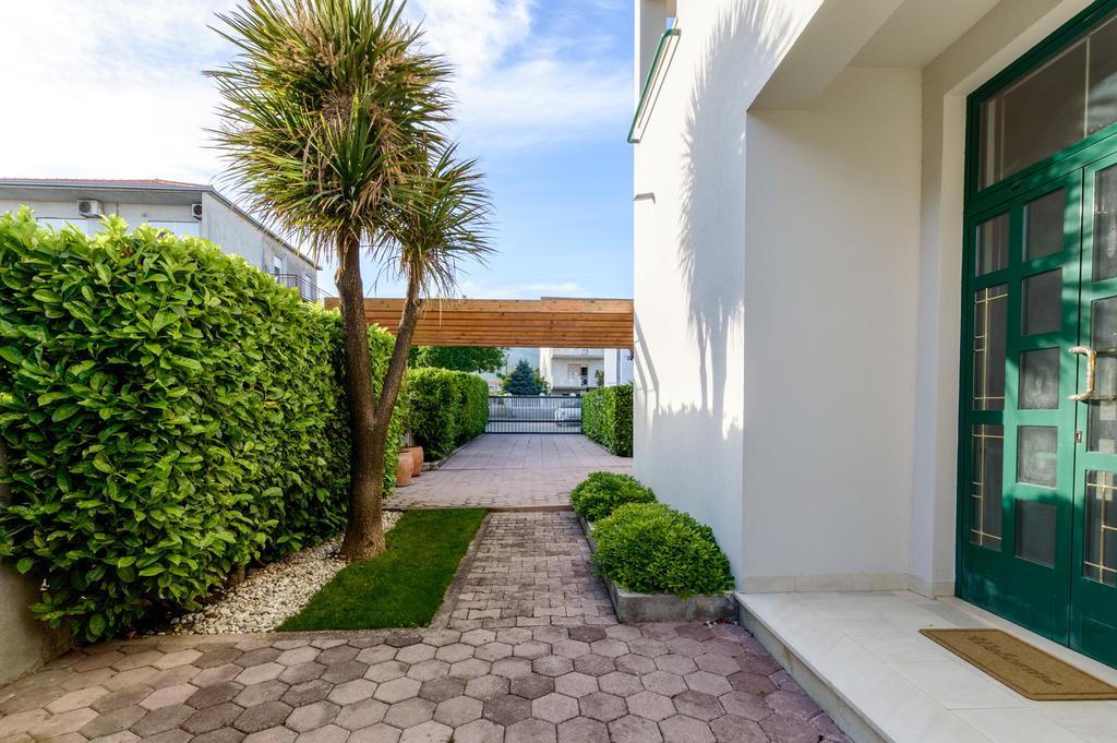 Kuca Za Odmor Kuzmanic Villa Kastela Dış mekan fotoğraf