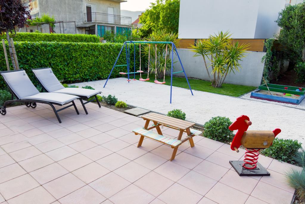 Kuca Za Odmor Kuzmanic Villa Kastela Dış mekan fotoğraf
